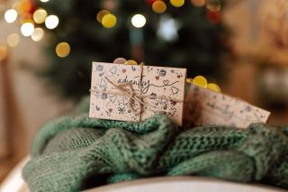 Jedného zimného večera, keď svet spomalil a všetko sa zahalilo do mäkkého ticha, zrodili sa Adventky. Z myšlienky vytvoriť...